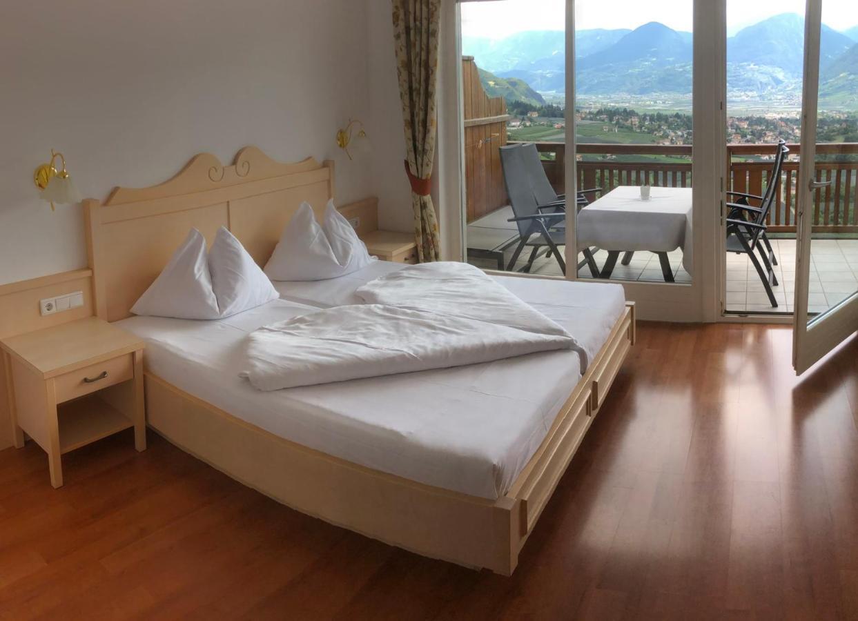 Appartement Tschivon เชนนา ภายนอก รูปภาพ