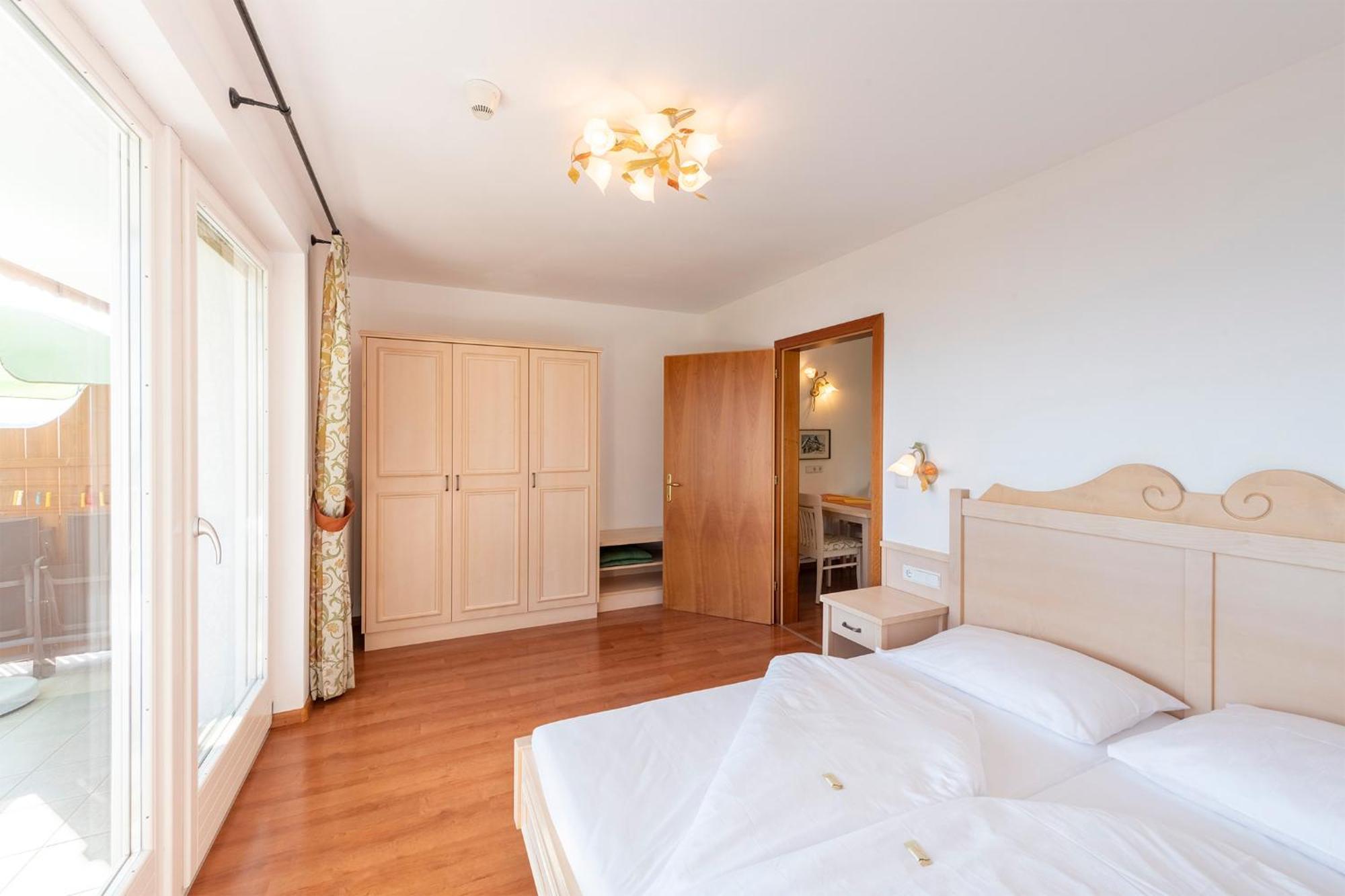 Appartement Tschivon เชนนา ภายนอก รูปภาพ
