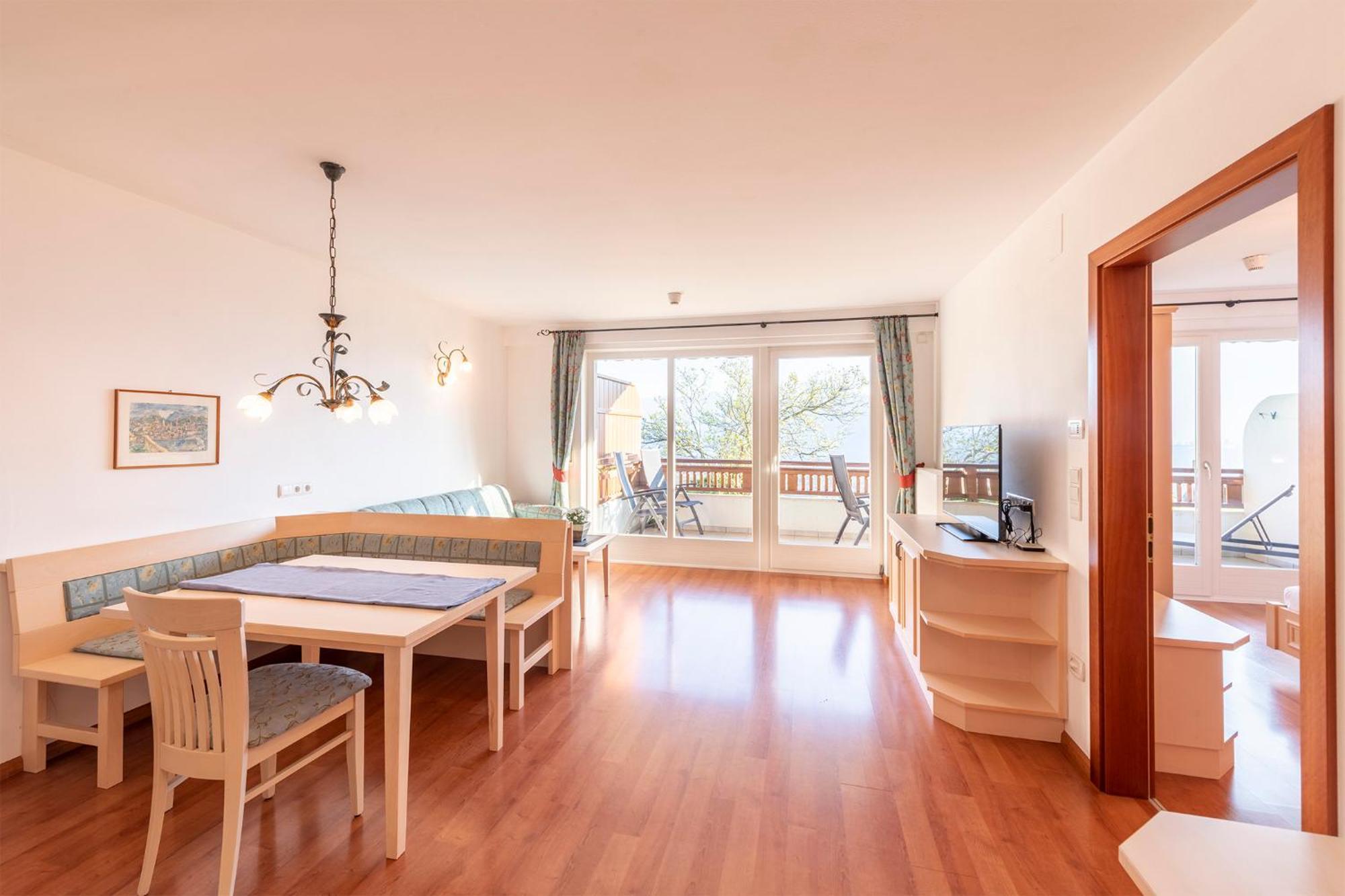 Appartement Tschivon เชนนา ภายนอก รูปภาพ
