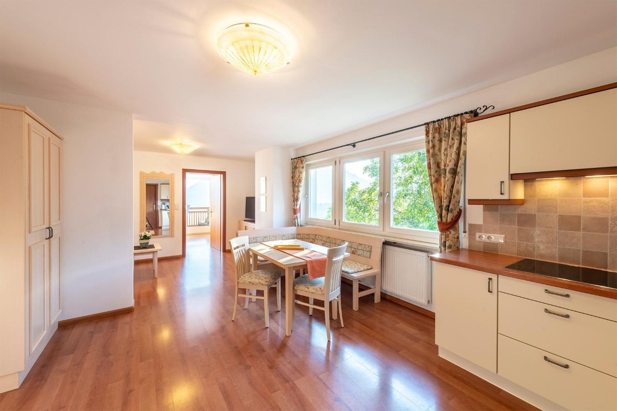 Appartement Tschivon เชนนา ภายนอก รูปภาพ
