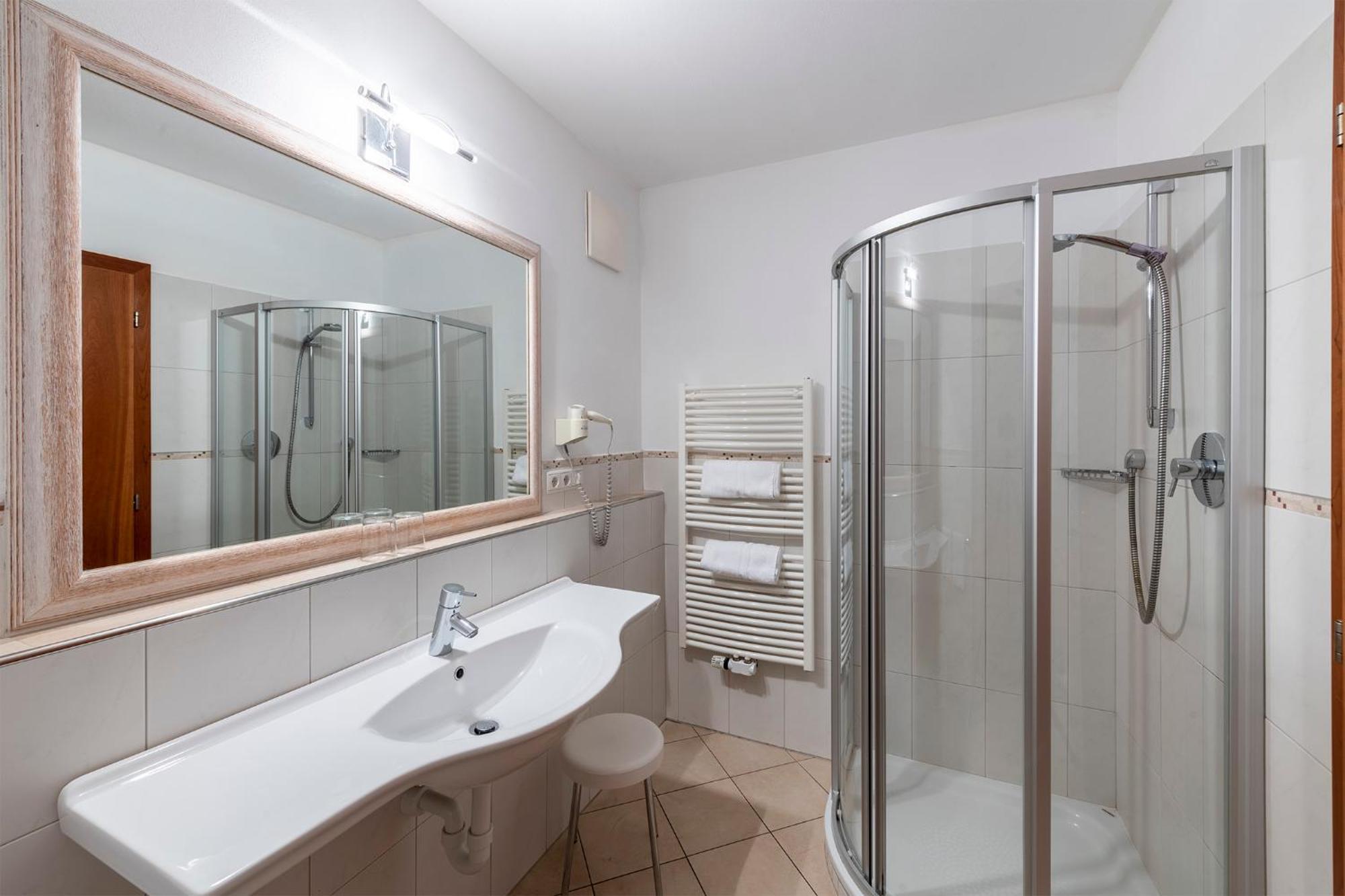 Appartement Tschivon เชนนา ภายนอก รูปภาพ