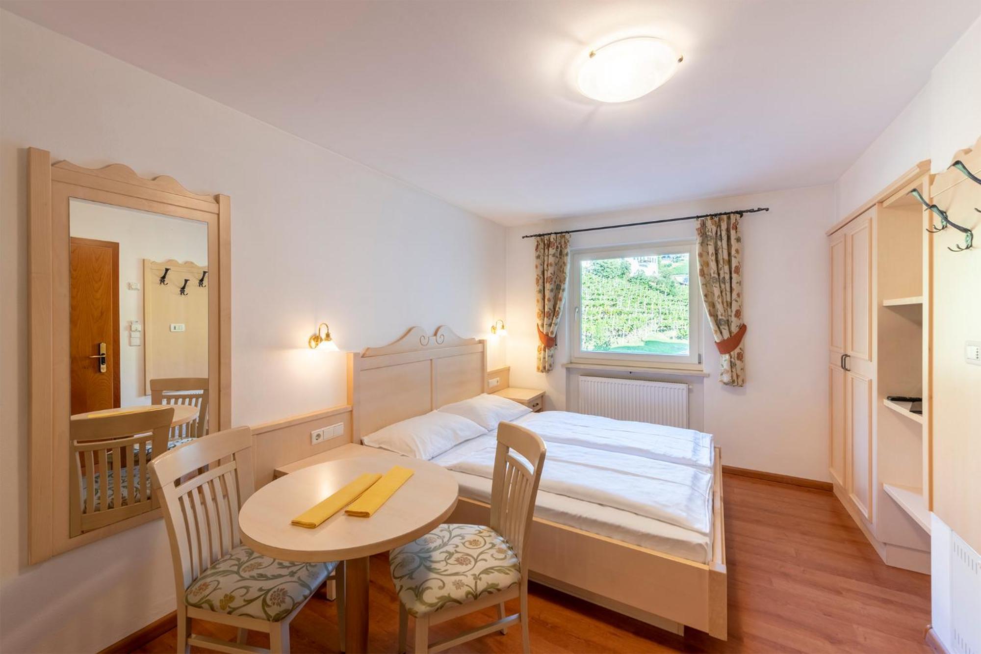 Appartement Tschivon เชนนา ภายนอก รูปภาพ