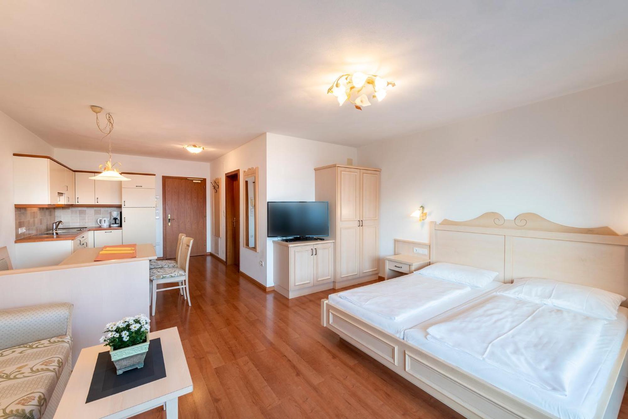 Appartement Tschivon เชนนา ภายนอก รูปภาพ